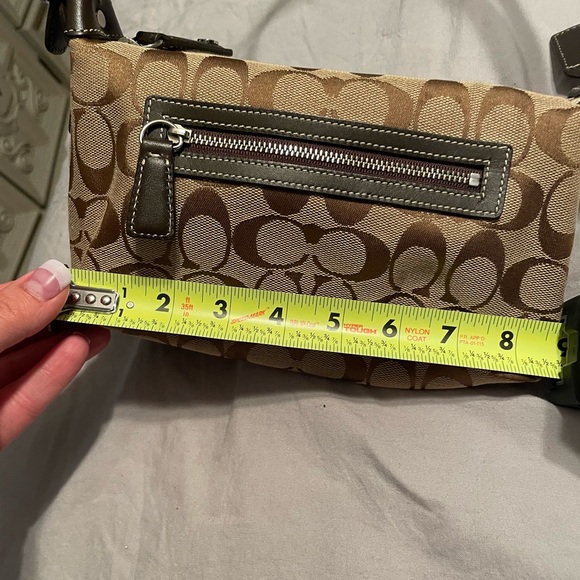 Coach Coach Coach Coach Coach Coach Coach Coach Coach Coach Coach Coach Coach. - Picture 6 of 7